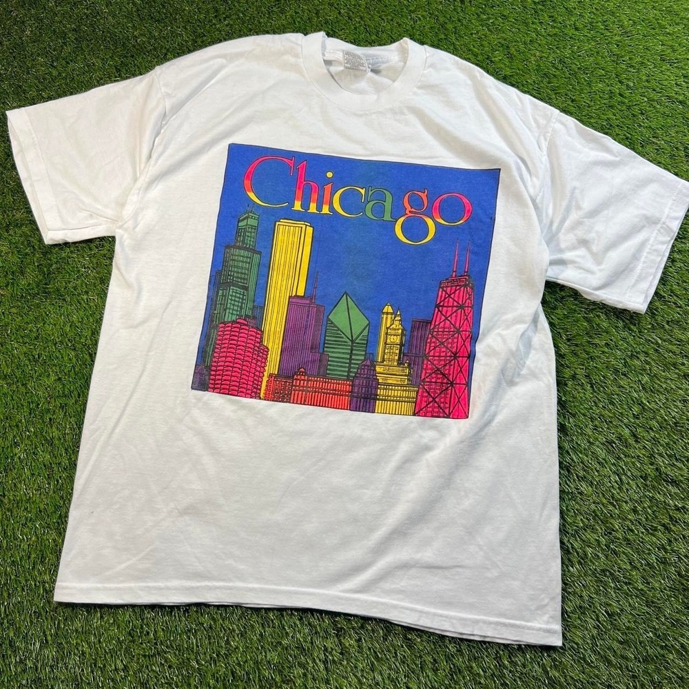 Vintage Chicago Illinois Skyline Tee XL Colorful Graphic Fruit Of Loom 90s Retro